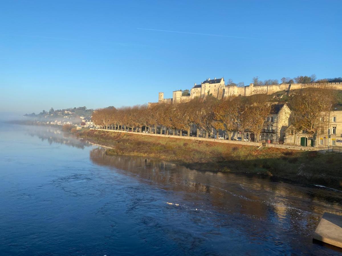 Le Charles VII Chinon Apartamento Exterior foto